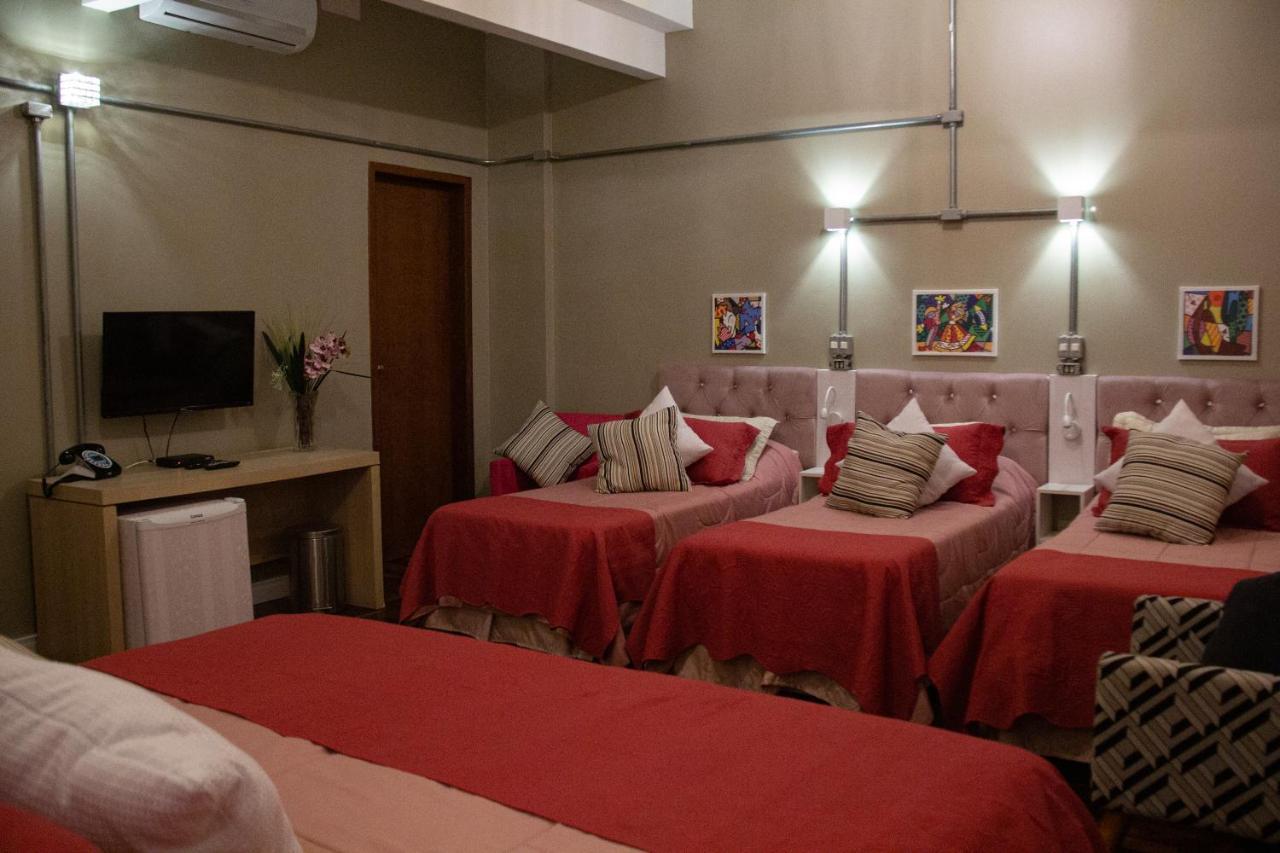 Hotel Brasilia Куритиба Екстериор снимка