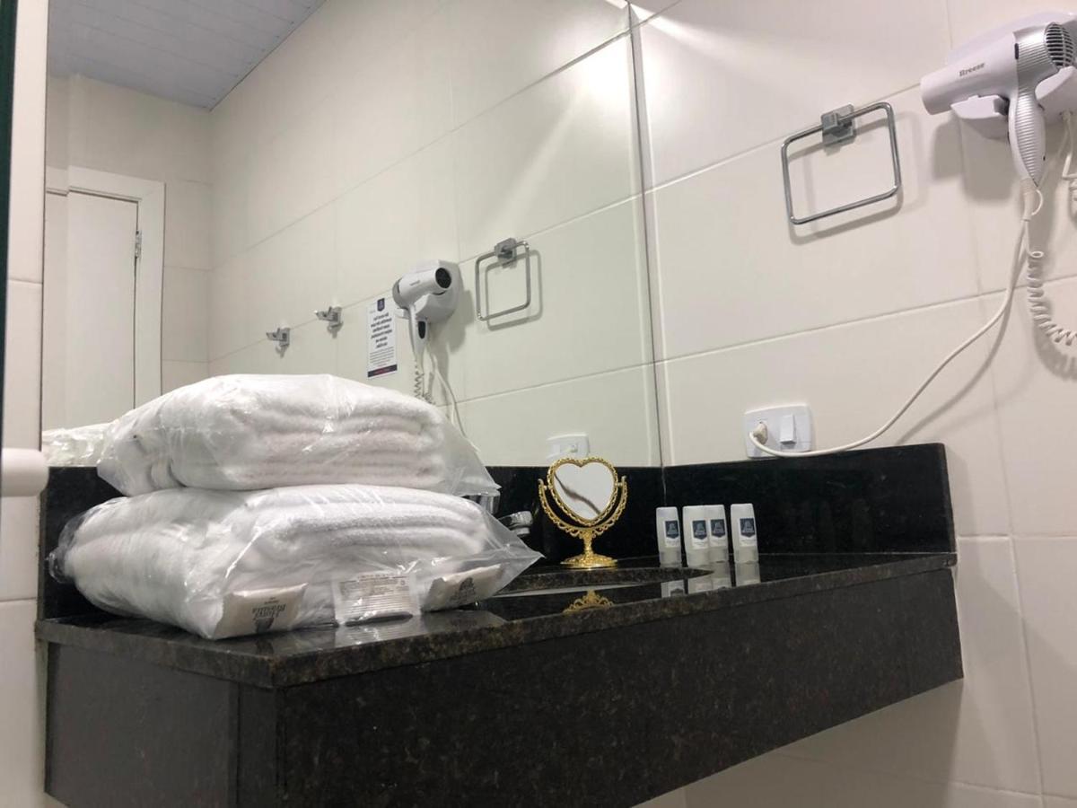 Hotel Brasilia Куритиба Екстериор снимка