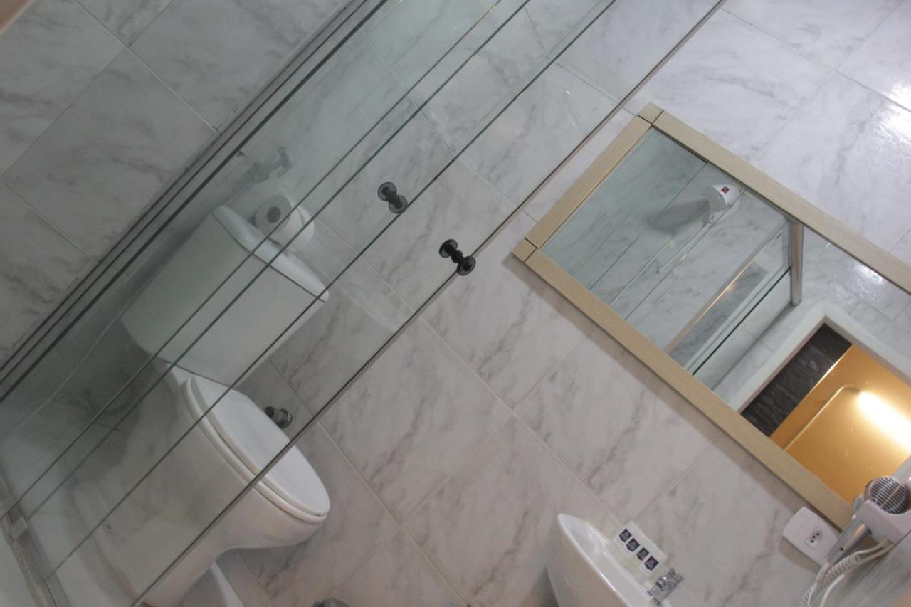 Hotel Brasilia Куритиба Екстериор снимка