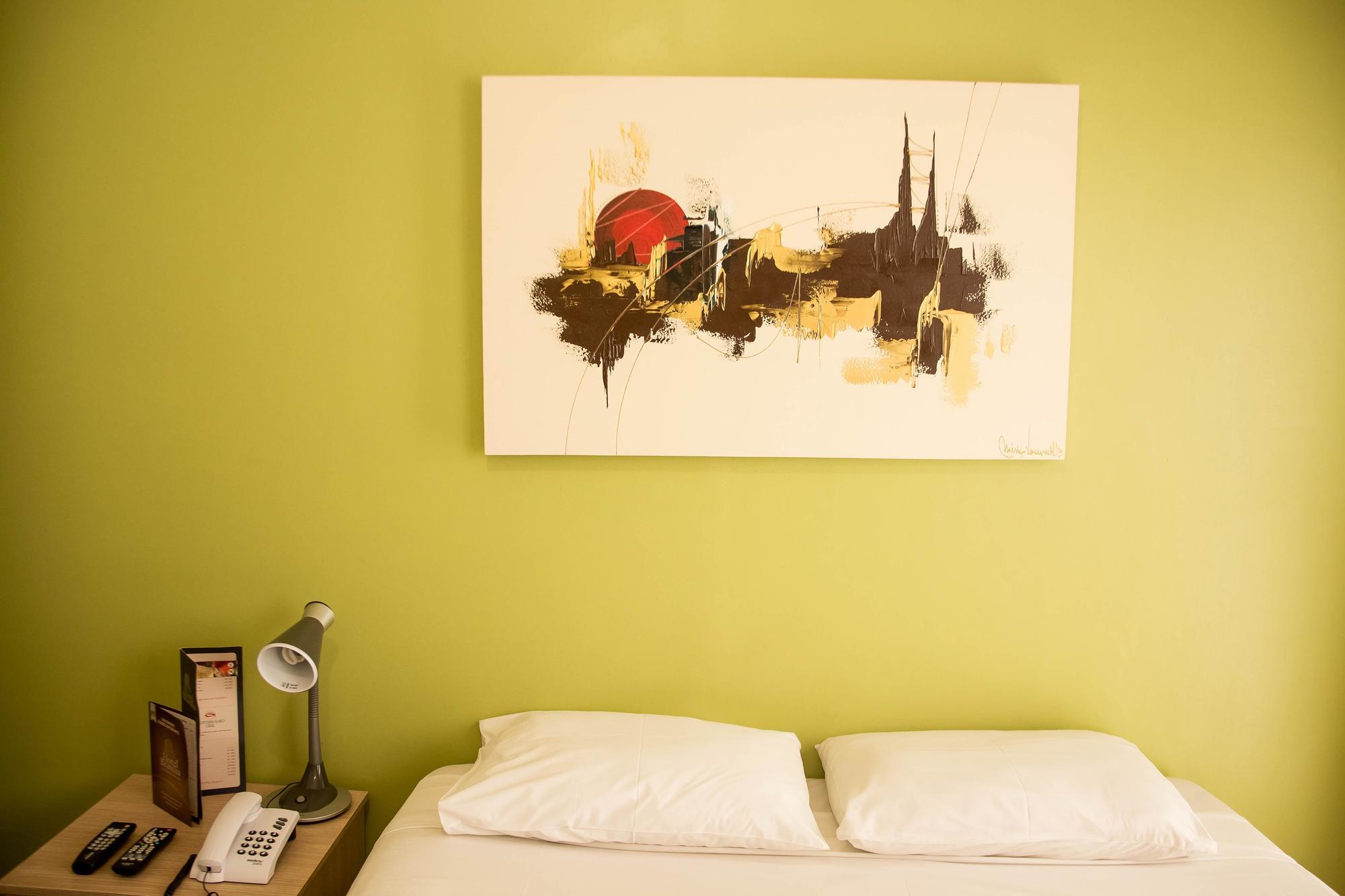 Hotel Brasilia Куритиба Екстериор снимка