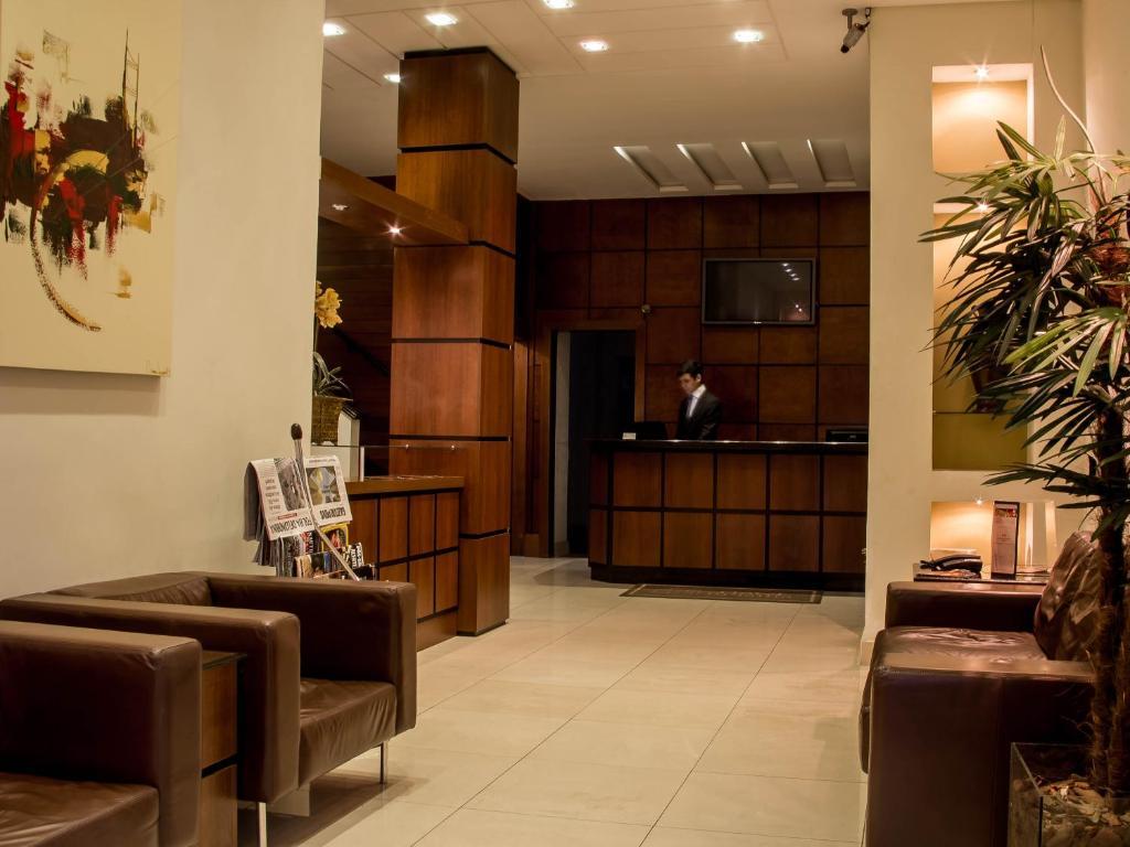 Hotel Brasilia Куритиба Екстериор снимка