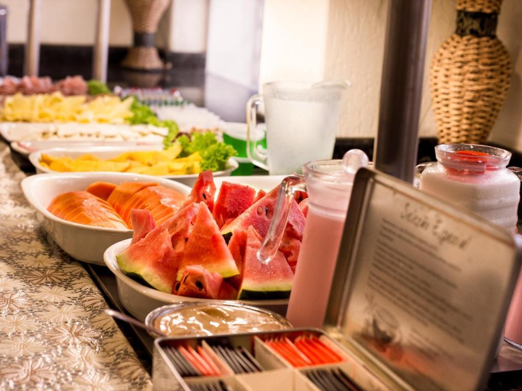 Hotel Brasilia Куритиба Екстериор снимка