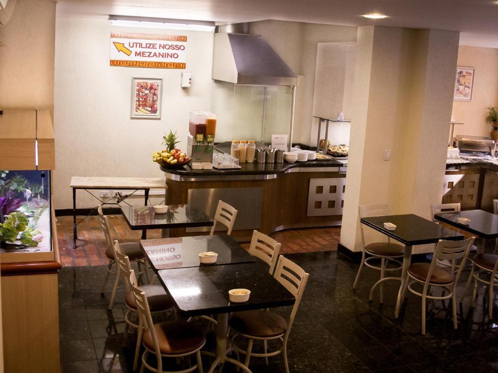 Hotel Brasilia Куритиба Екстериор снимка